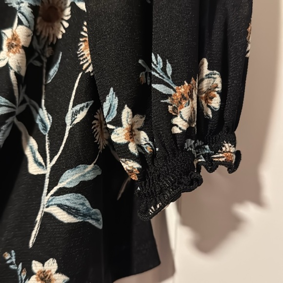 ⚡️Gone! Style & Co black floral blouse, size PL, petite large - Picture 3 of 4